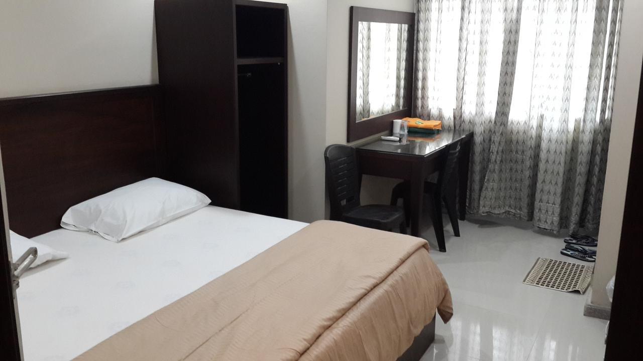 Leon Inn Jodoh Square Batam Εξωτερικό φωτογραφία