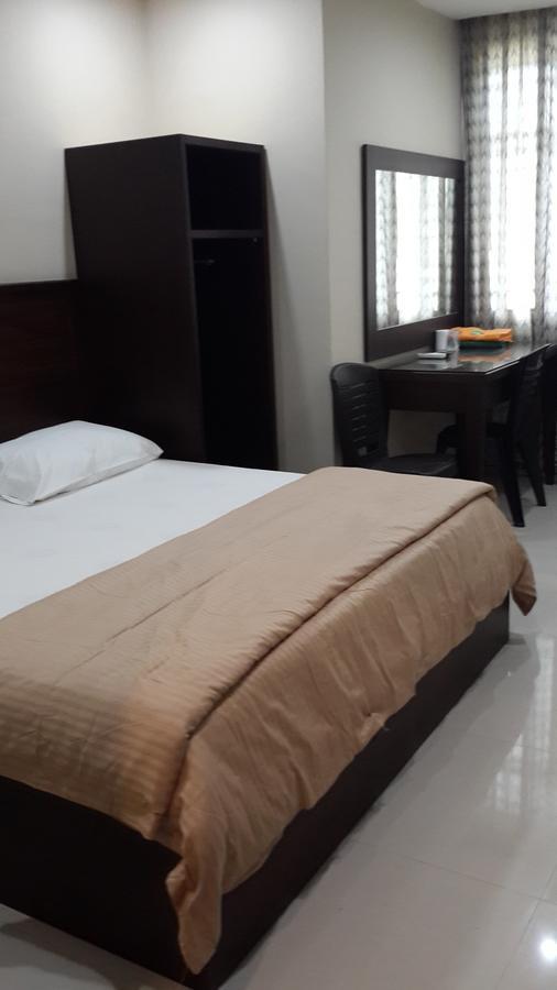 Leon Inn Jodoh Square Batam Εξωτερικό φωτογραφία